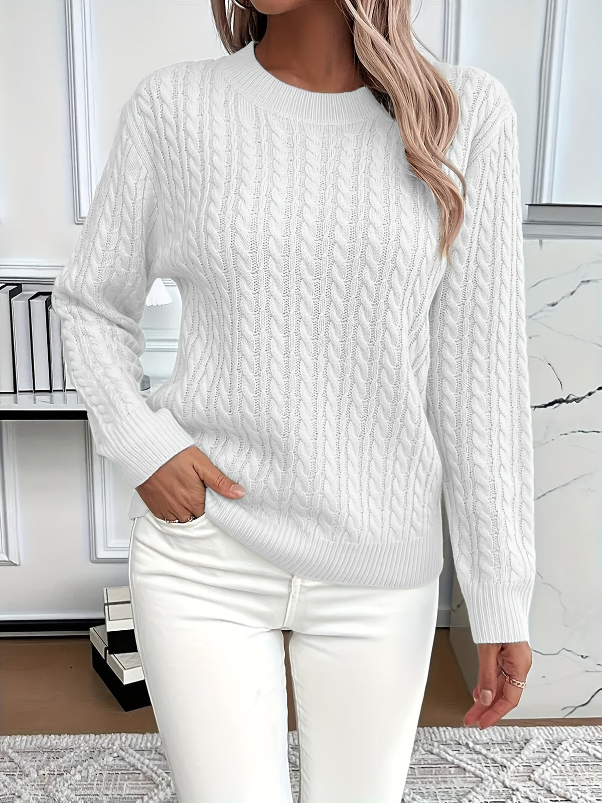 Pull classique pour femme en maille torsadée, à col montant