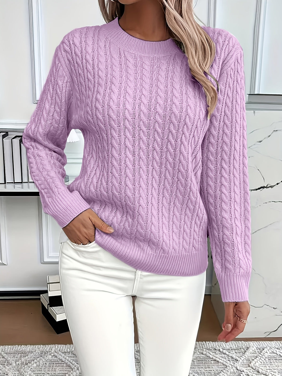 Pull classique pour femme en maille torsadée, à col montant