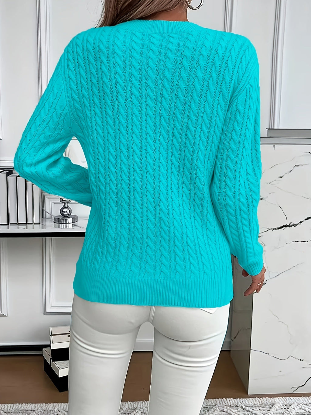 Pull classique pour femme en maille torsadée, à col montant