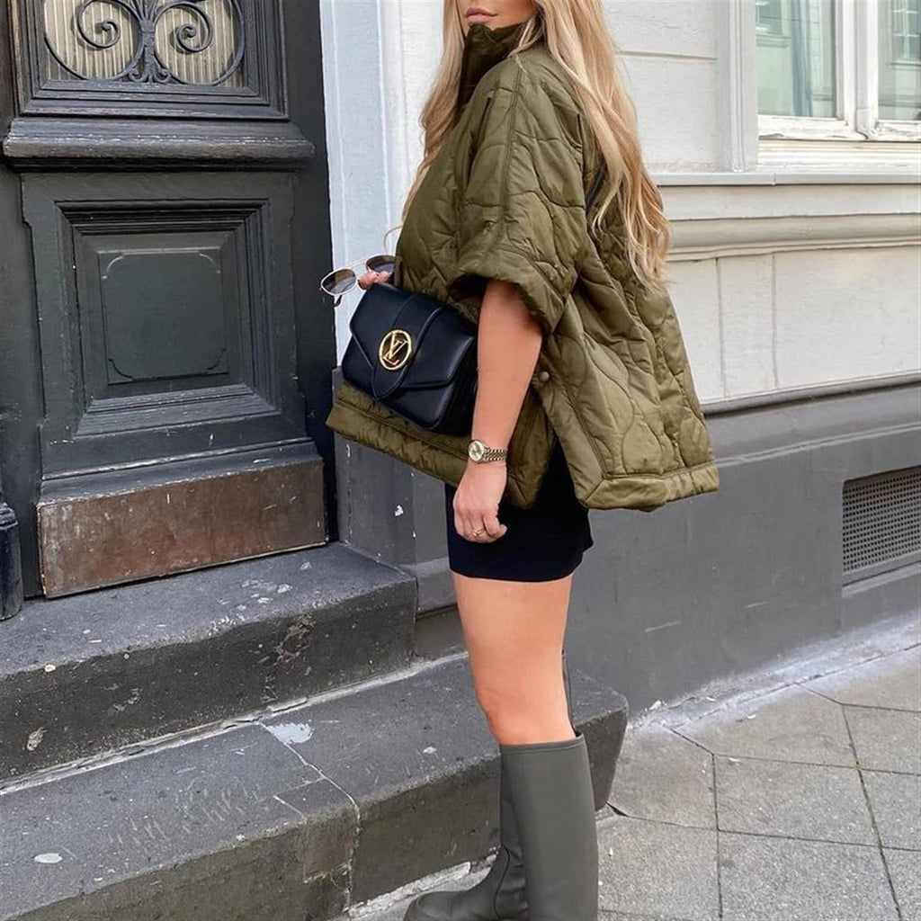 Poncho matelassé pour femme à manches chauve-souris et demi-zip