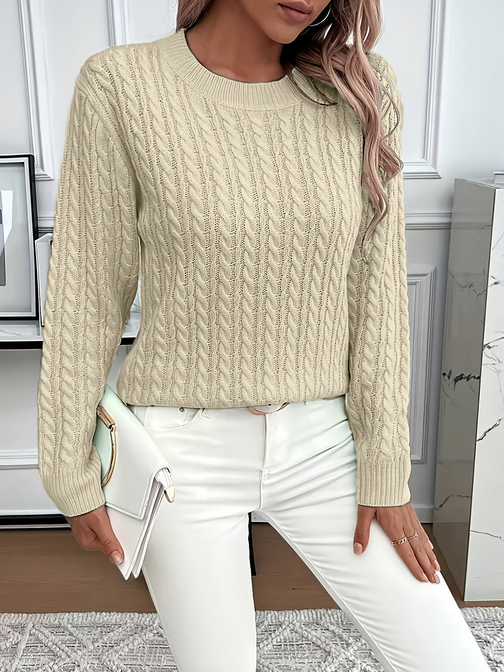 Pull classique pour femme en maille torsadée, à col montant