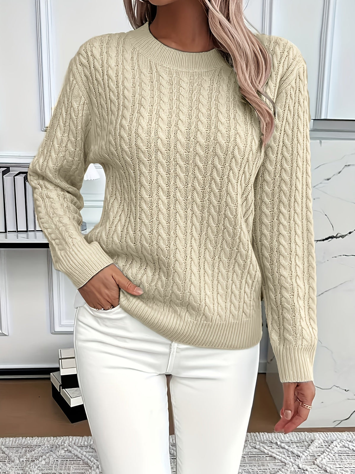 Pull classique pour femme en maille torsadée, à col montant