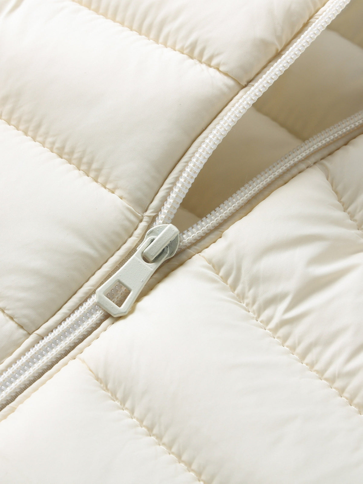 Women’s Lightweight Quilted Stand Collar Puffer Jacket