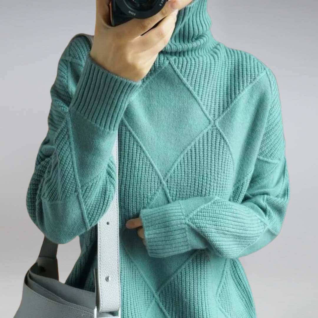 Women's geometric diamond turtleneck sweater with long sleeves and ribbed trims