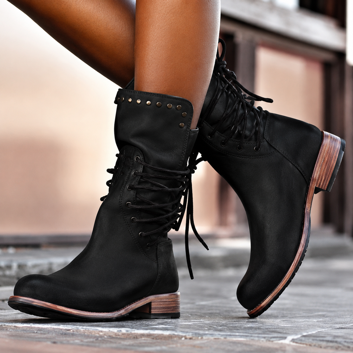 Bottines de combat pour femme à lacets et clous