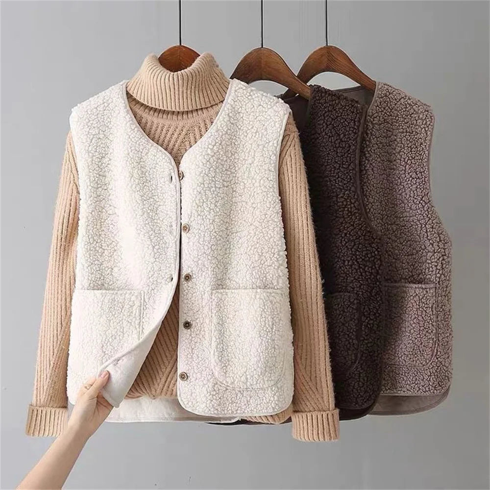 Gilet boutonné en fausse peau de mouton pour femme
