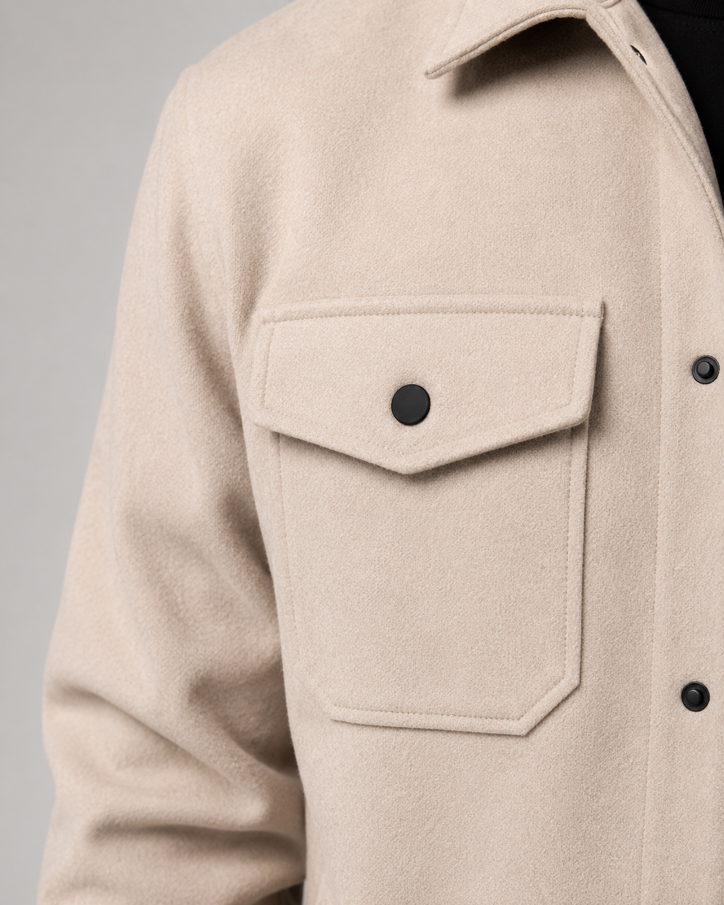 Men's brushed overshirt with pointed collar, snap front and flap chest pockets
