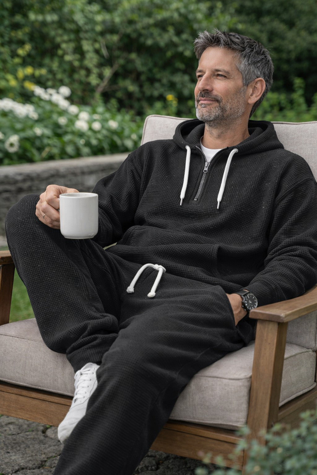 Ensemble pour homme, composé d’un sweat à capuche en maille gaufrée à demi-zip et d’un pantalon de jogging