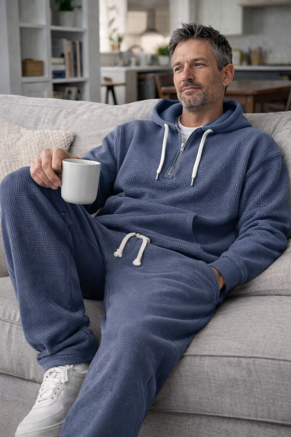 Ensemble pour homme, composé d’un sweat à capuche en maille gaufrée à demi-zip et d’un pantalon de jogging