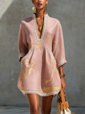 Mini-robe femme à imprimé marbré, bordure crochet et col en V