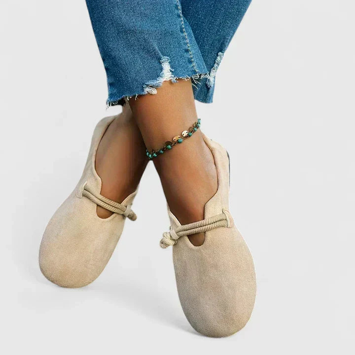 Women's cut-out loafers with rope strap, rounded toe and flat sole