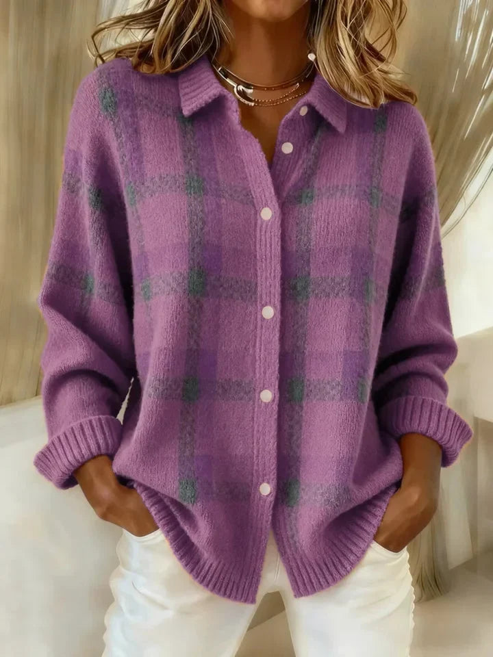 Women's checked knit cardigan with pointed collar, long sleeves and button front