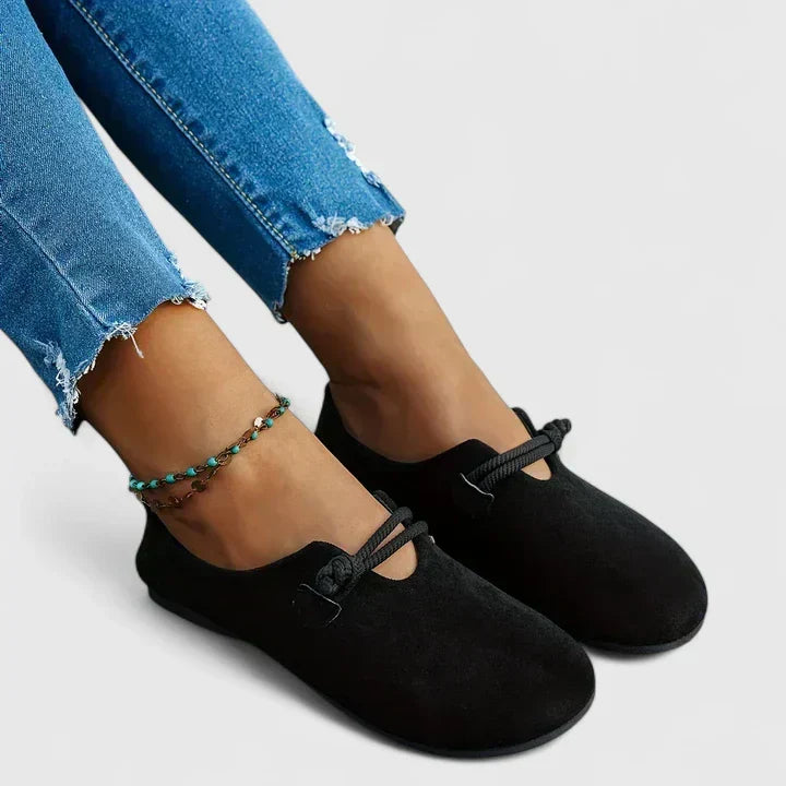 Women's cut-out loafers with rope strap, rounded toe and flat sole