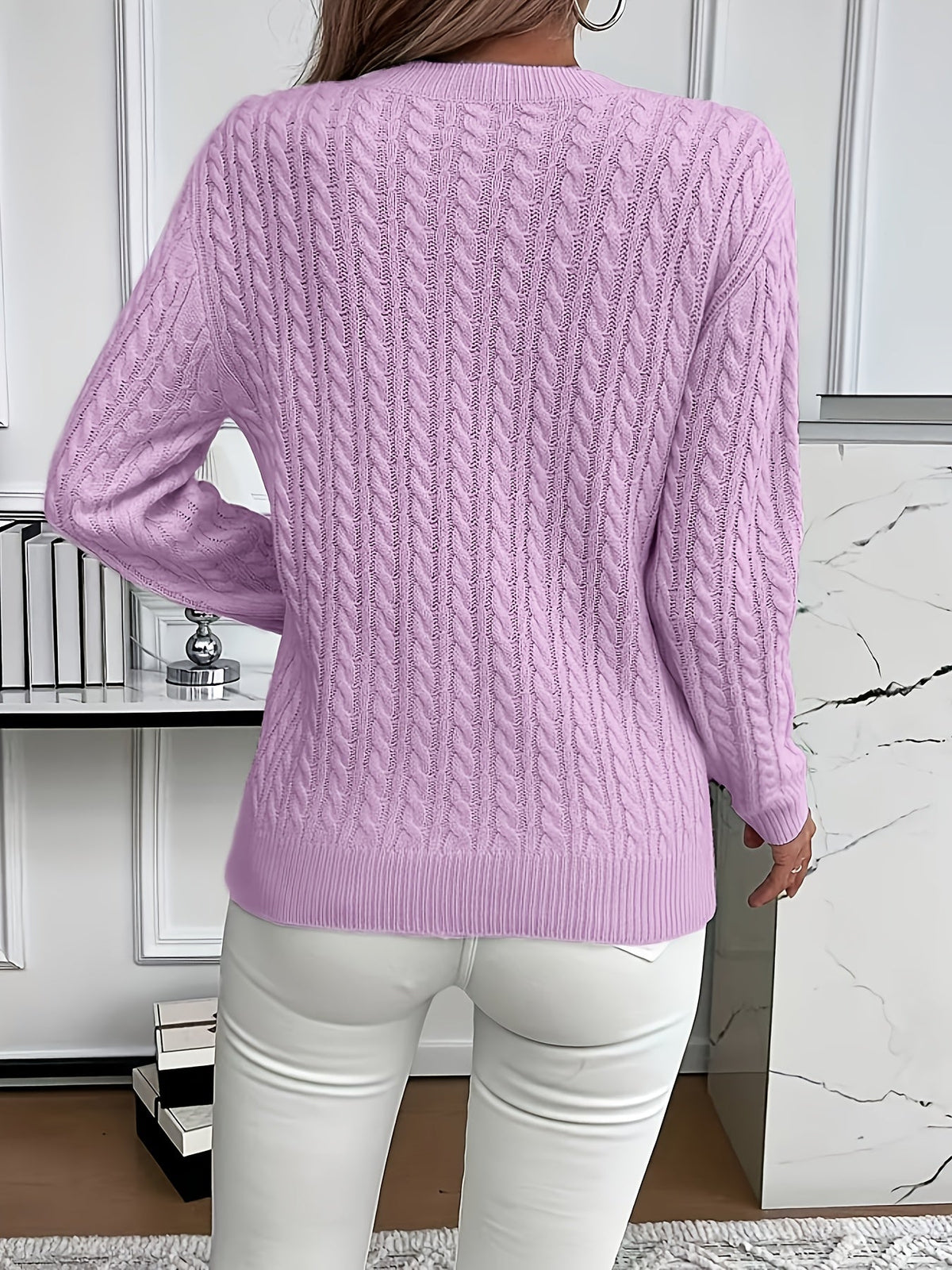 Pull classique pour femme en maille torsadée, à col montant