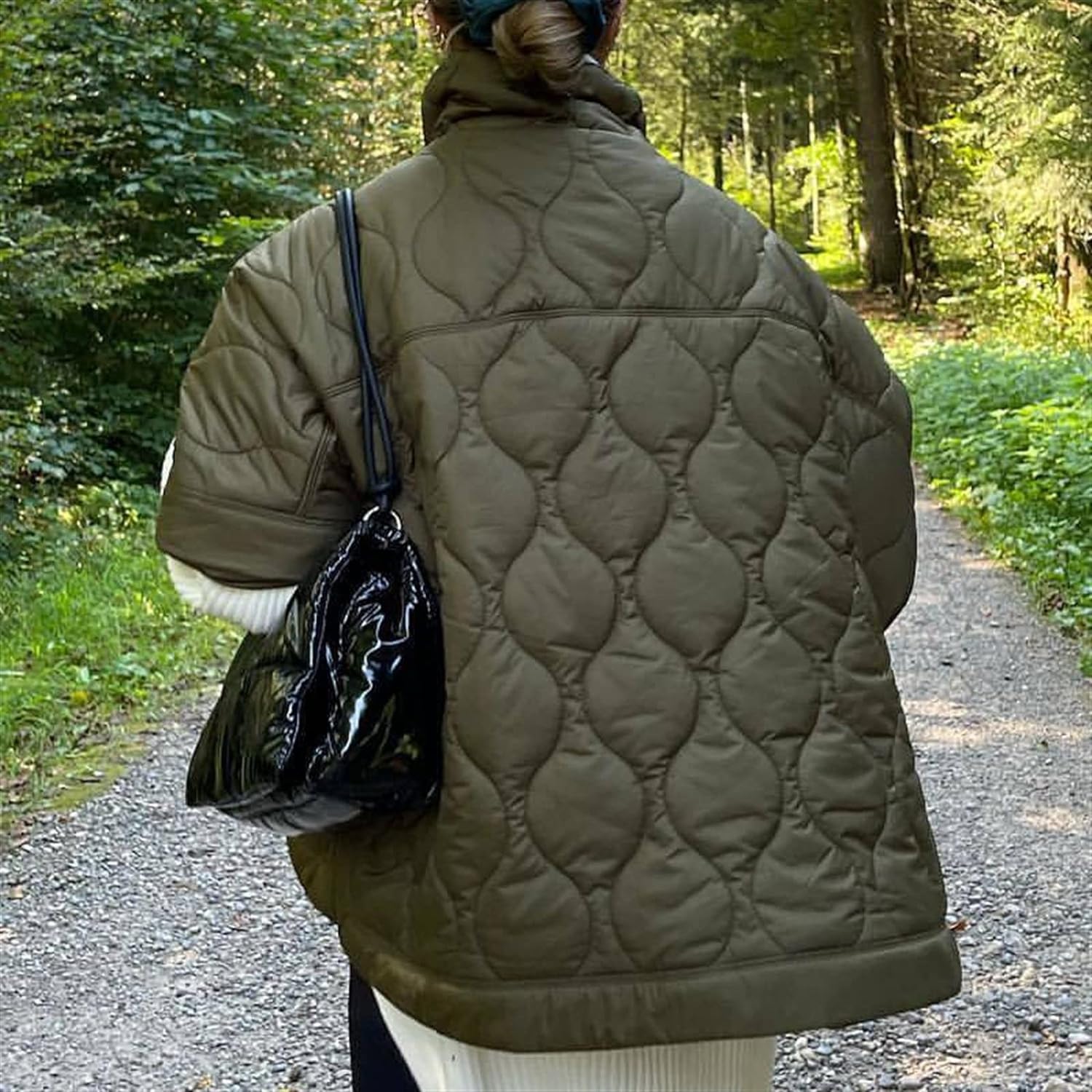 Poncho matelassé pour femme à manches chauve-souris et demi-zip