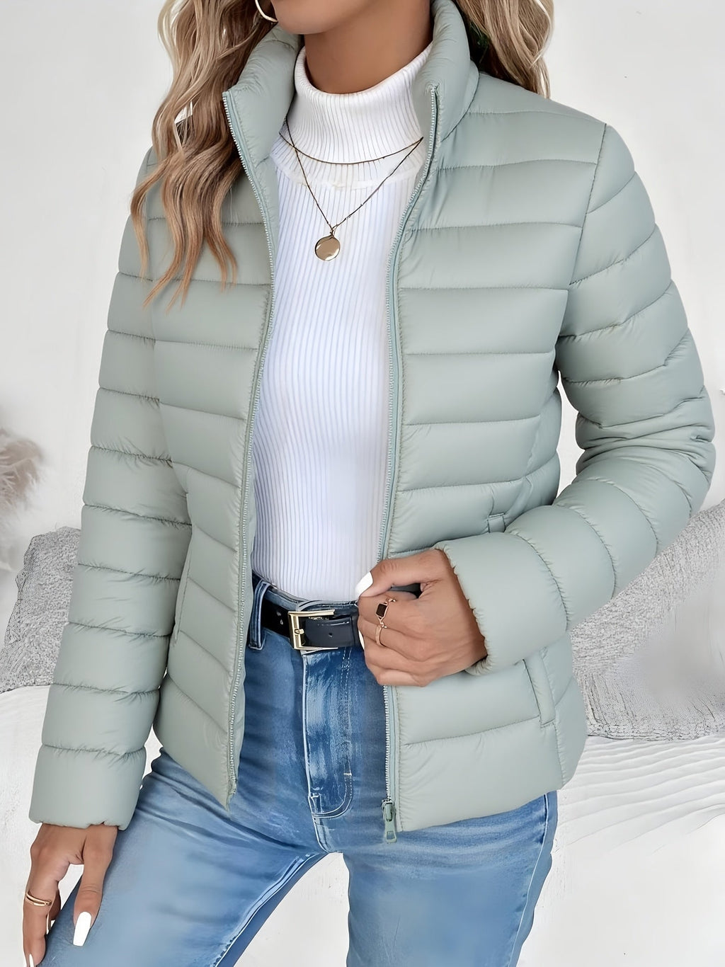 Women’s Lightweight Quilted Stand Collar Puffer Jacket