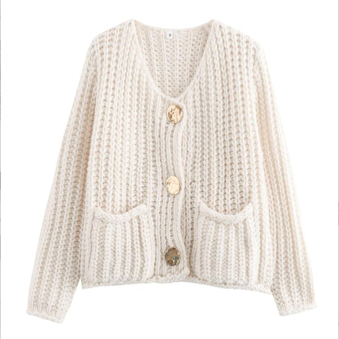 Women's chunky knit cropped cardigan with V-neck, buttons and front patch pockets