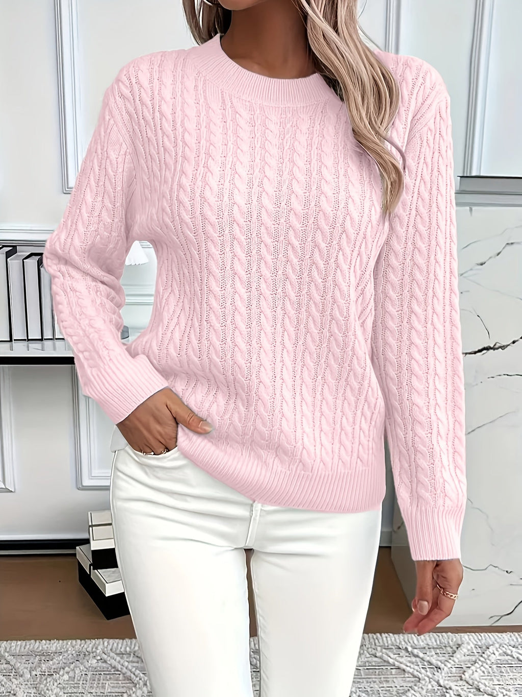 Pull classique pour femme en maille torsadée, à col montant