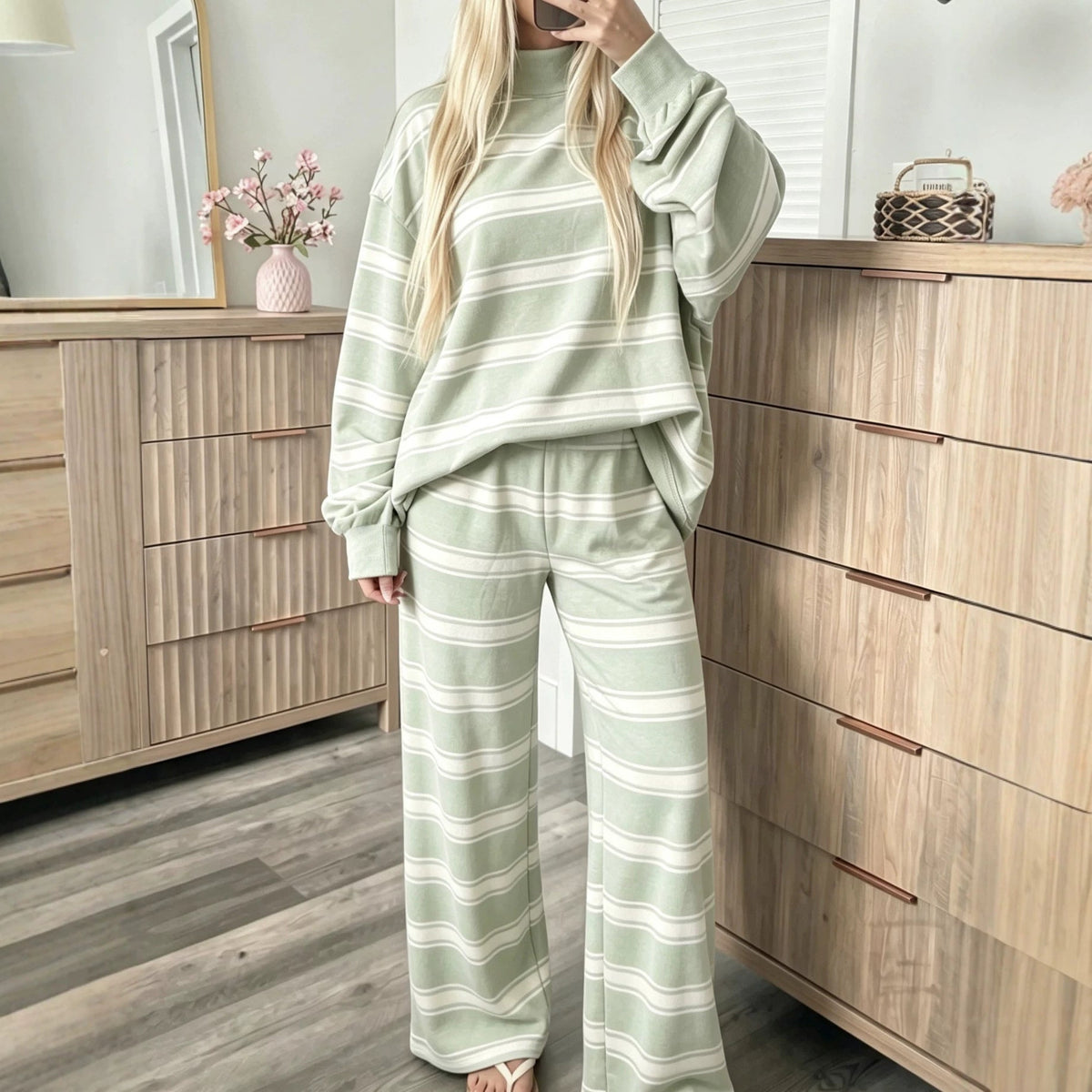 Women's striped oversized sweatshirt and wide-leg trouser set