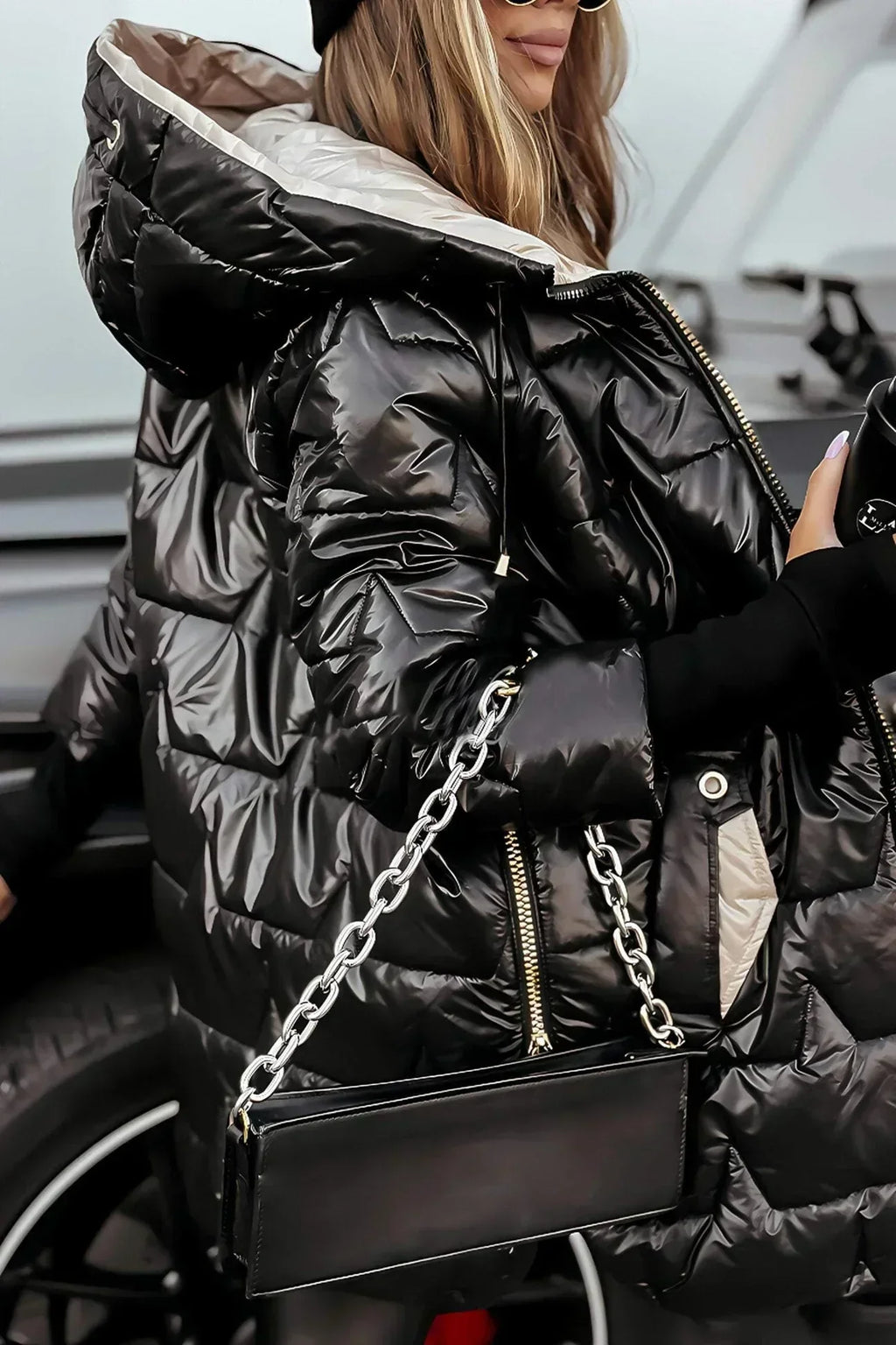 Women's hooded longline puffer jacket with glossy geometric quilting
