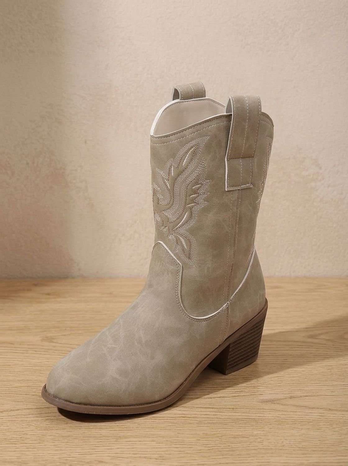 Women’s Embroidered Leather-Look Western Mid-Calf Cowboy Boots