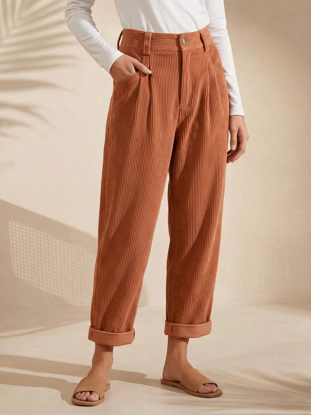 Women's high-waisted ribbed corduroy trousers with rolled cuffs