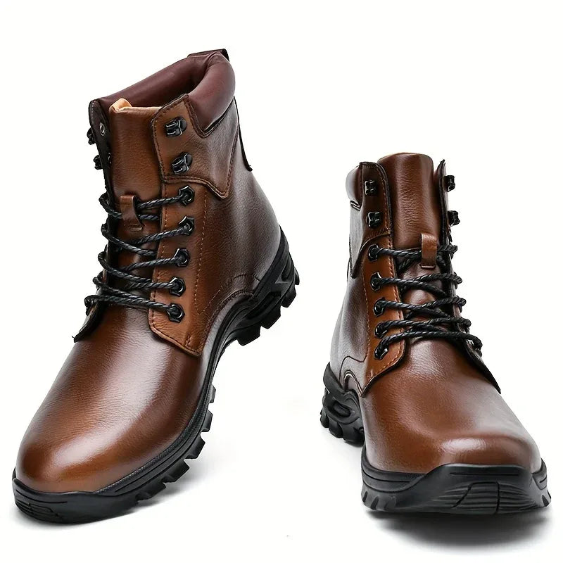 Men's Padded Collar Lace-Up Lug Sole Ankle Boots