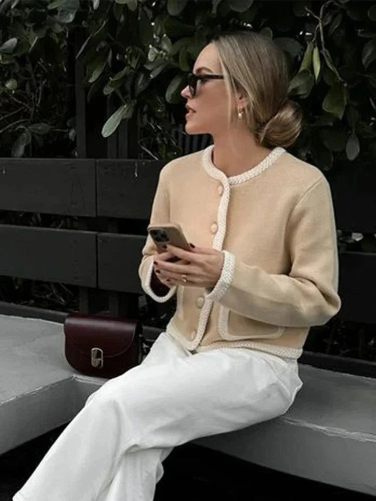 Veste en tweed courte pour femme, à liserés contrastants et boutonnée
