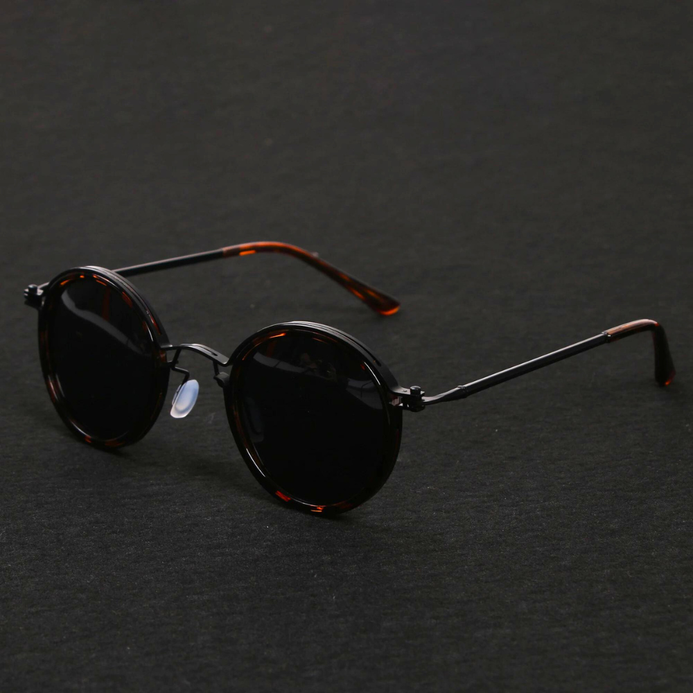 Women's Round Vintage Metal Frame Sunglasses