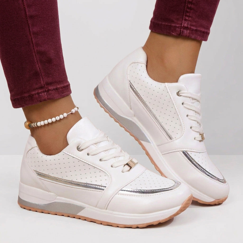 Sneakers – Lace-Up Sporty Everyday Style