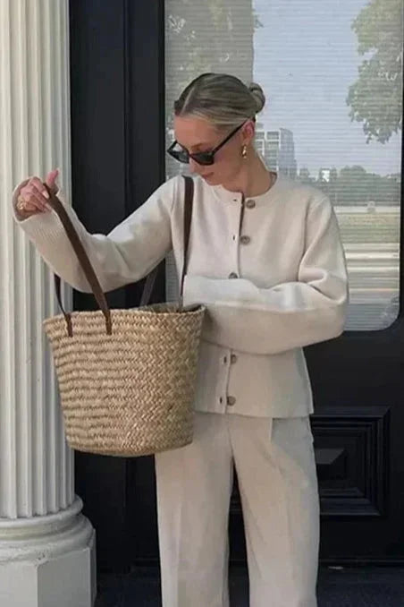 Cardigan en maille ajusté pour femme, boutonné, avec poches à rabat