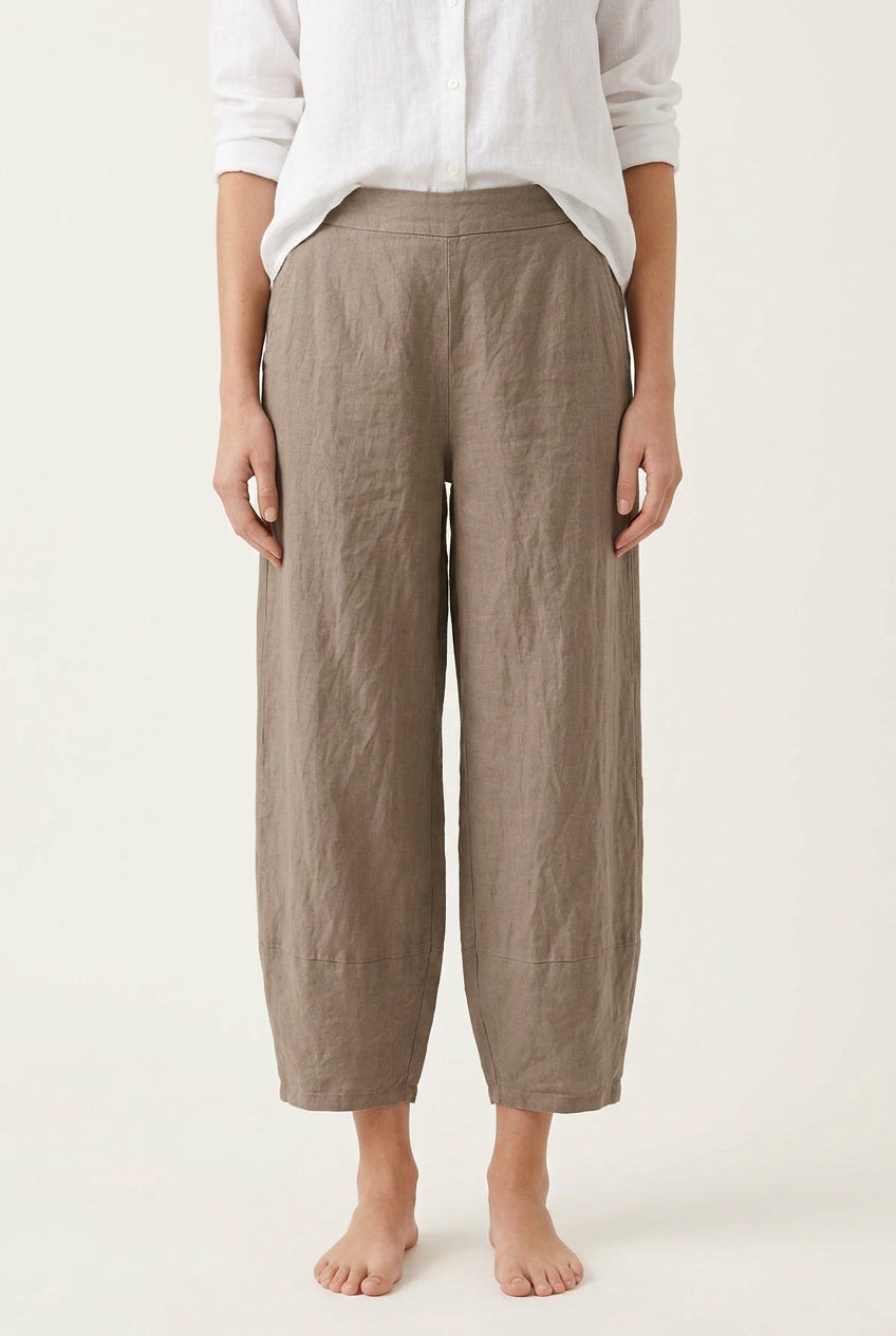 Pantalon en lin raccourci à jambes fuselées style tonneau