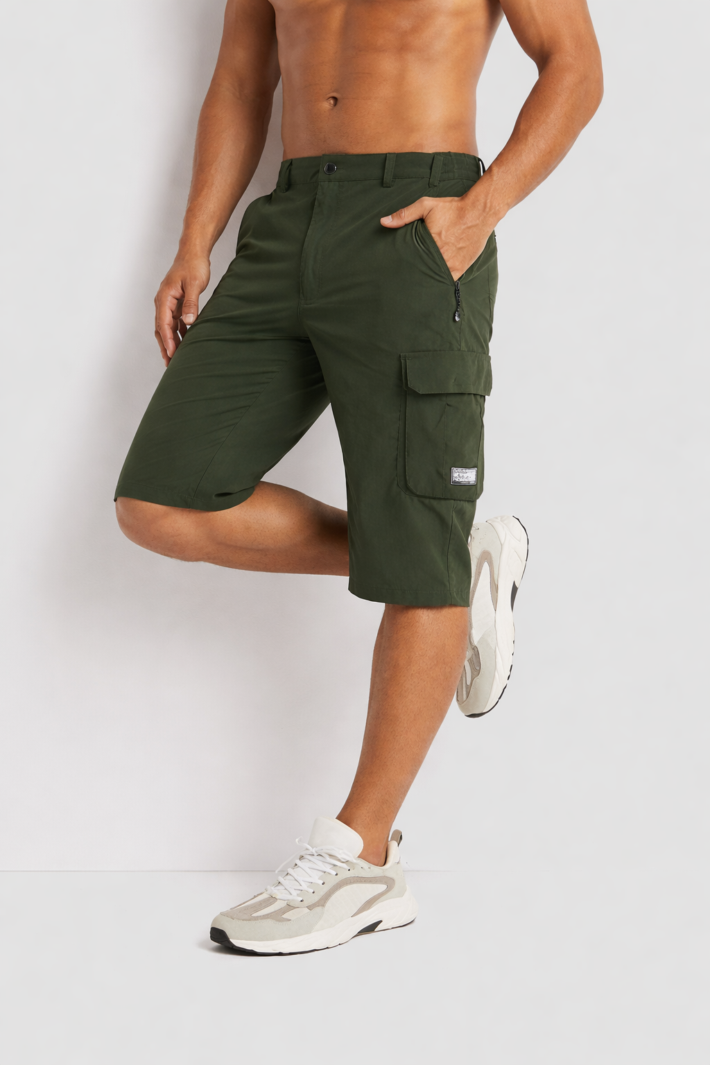 Short cargo séchant rapidement, sous le genou, avec poche zippée