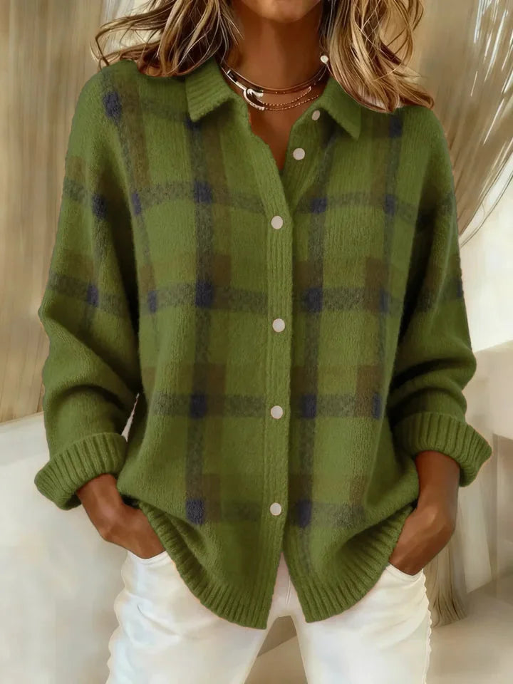 Women's checked knit cardigan with pointed collar, long sleeves and button front