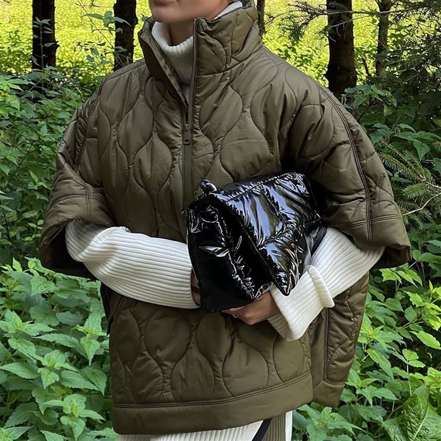 Poncho matelassé pour femme à manches chauve-souris et demi-zip