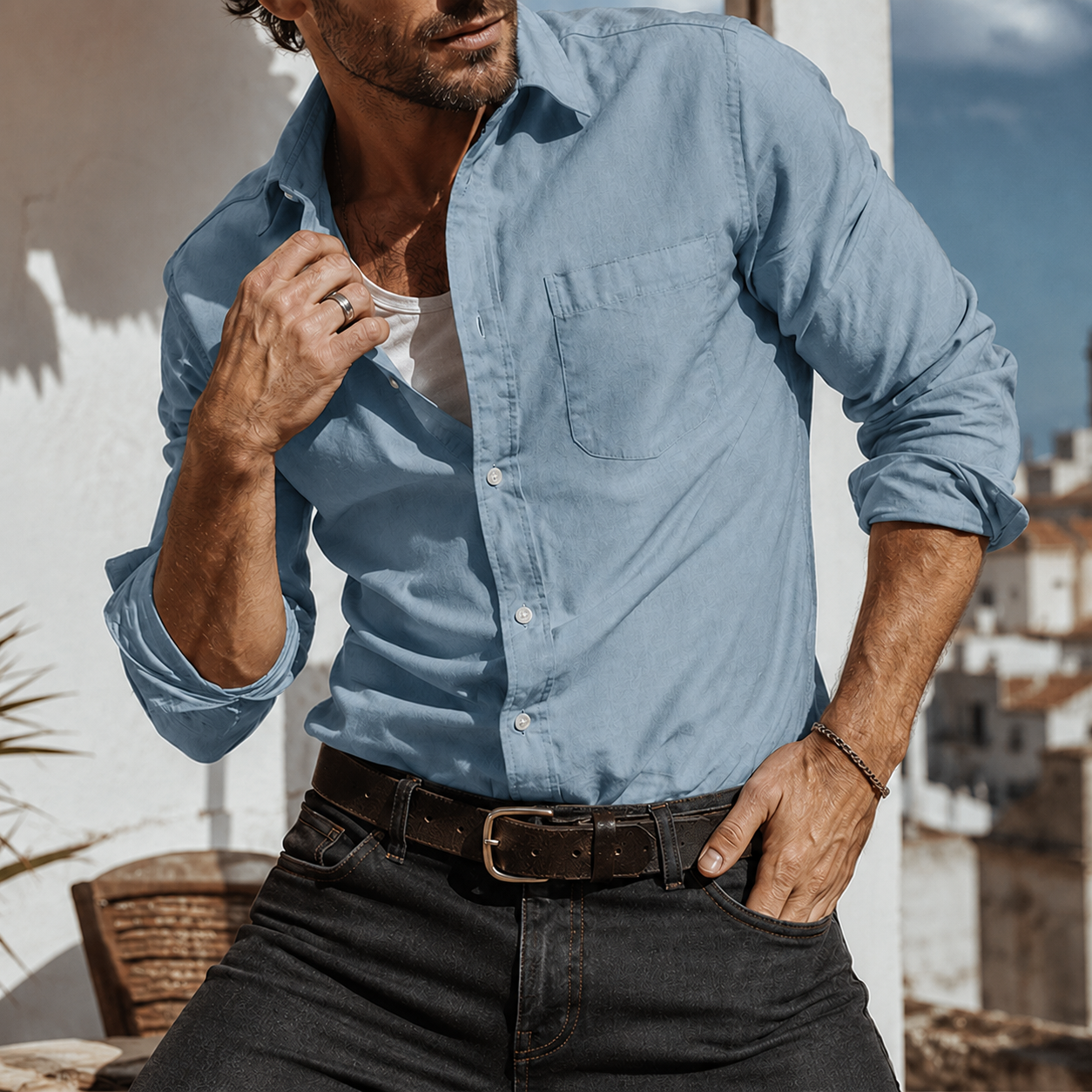 Chemise en coton texturé à manches longues, avec poche poitrine