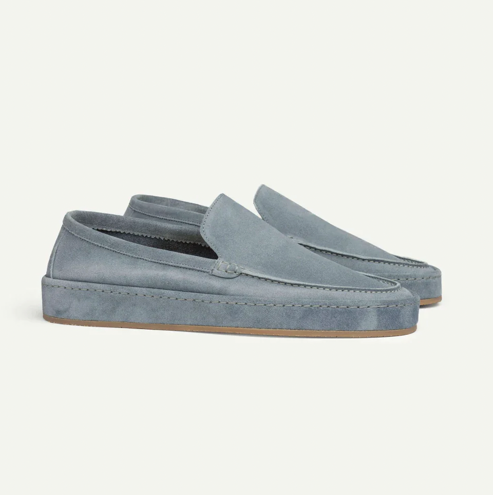 Mocassins à enfiler en daim avec surpiqûres sur l’empeigne