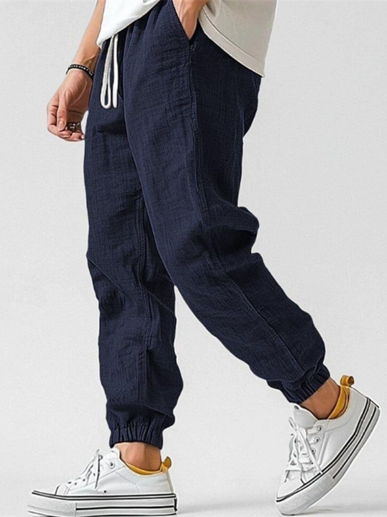 Pantalon jogger en lin avec chevilles élastiquées
