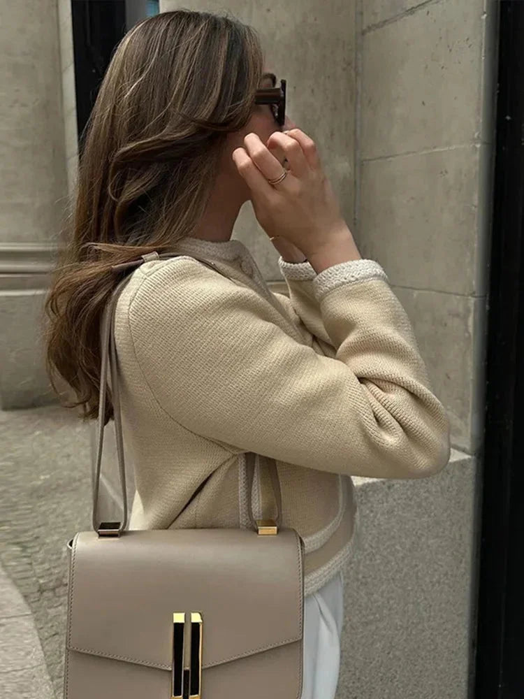 Veste en tweed courte pour femme, à liserés contrastants et boutonnée