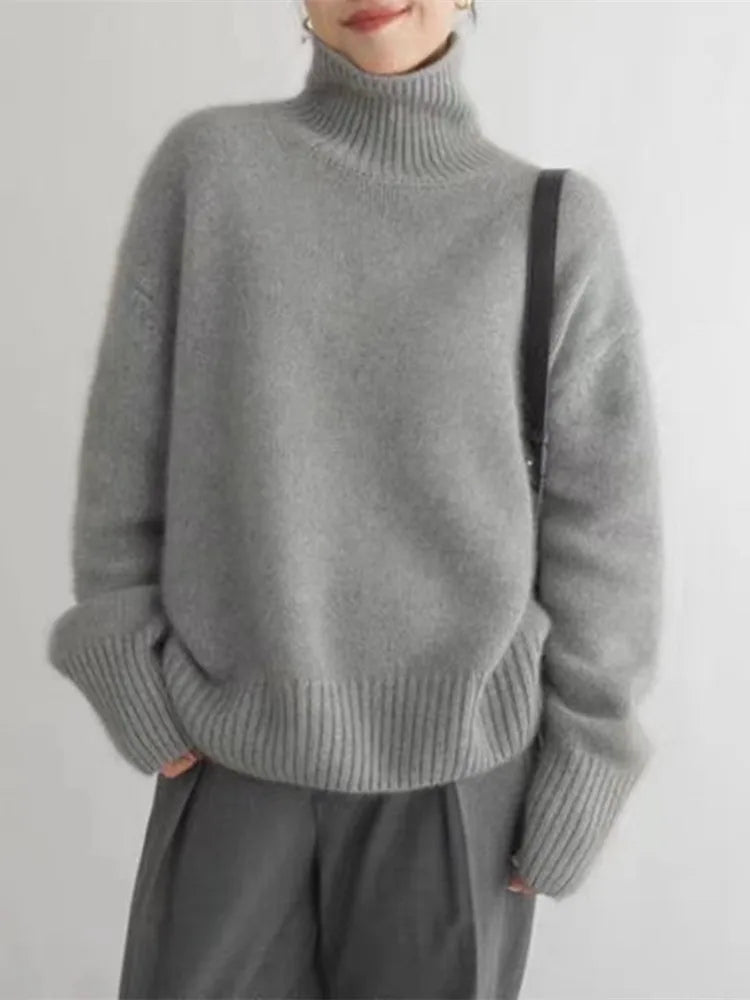 Women's Oversized Turtleneck Chunky Knit Sweater