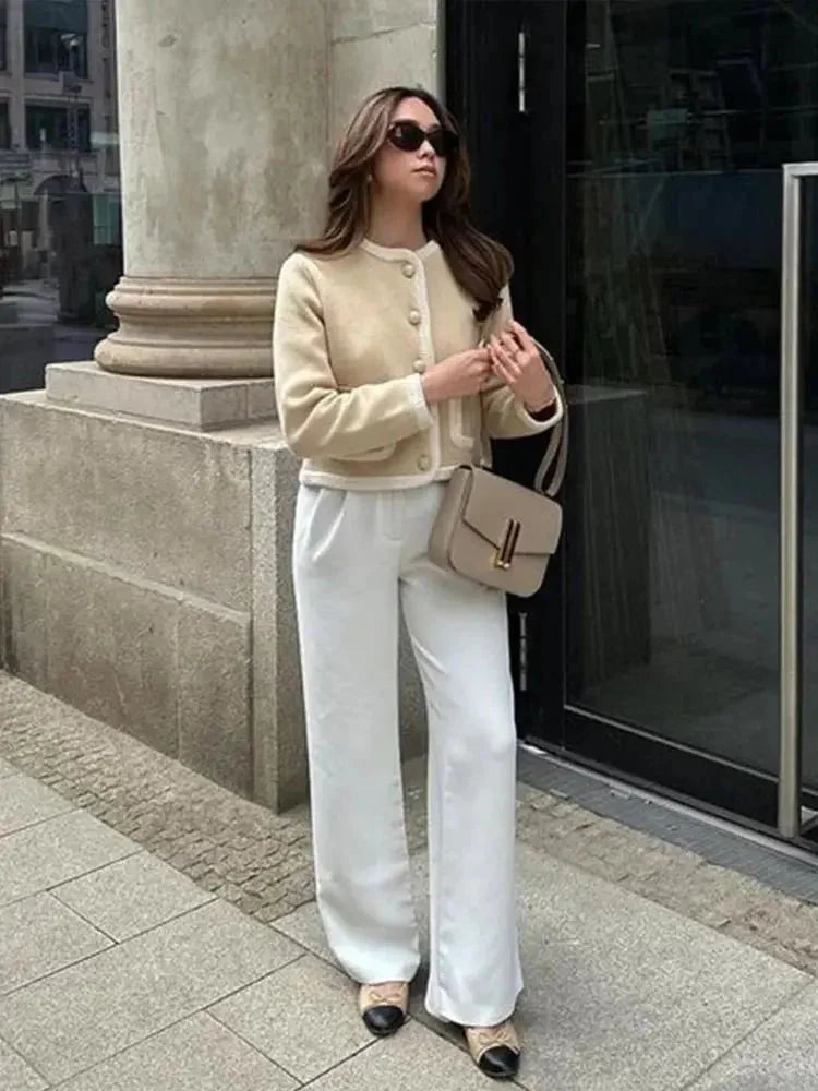 Veste en tweed courte pour femme, à liserés contrastants et boutonnée