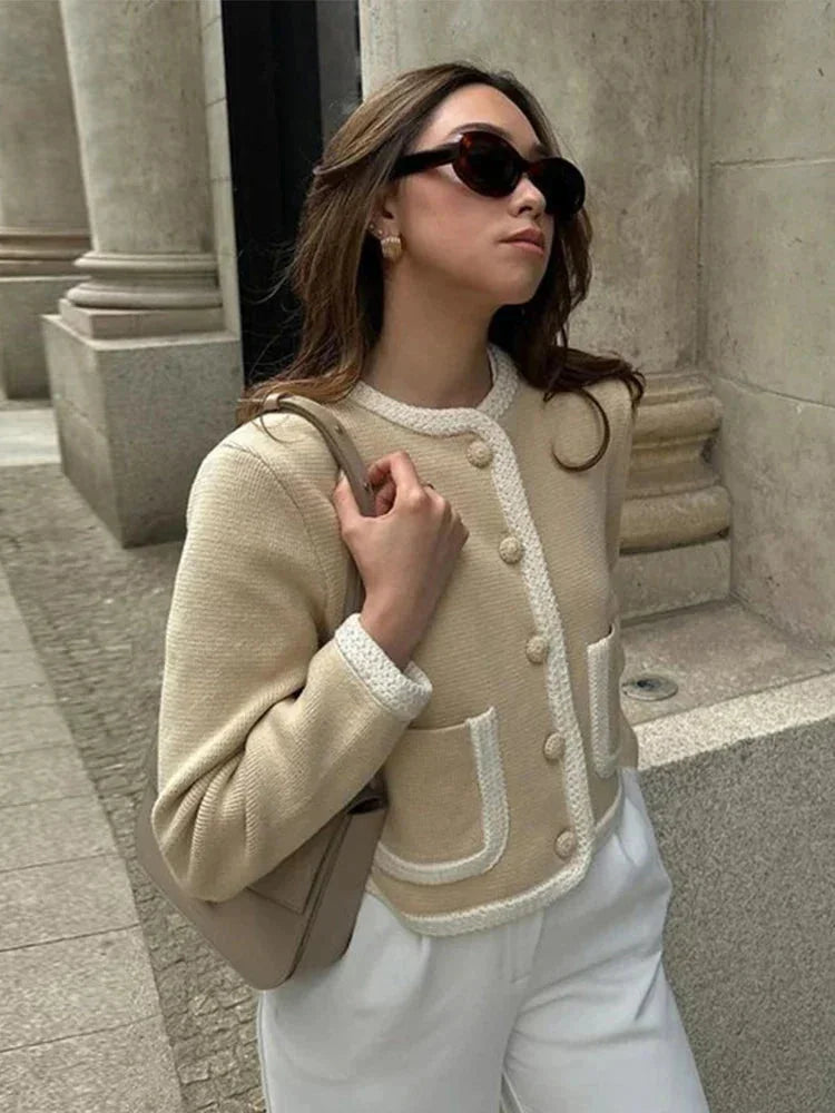 Veste en tweed courte pour femme, à liserés contrastants et boutonnée