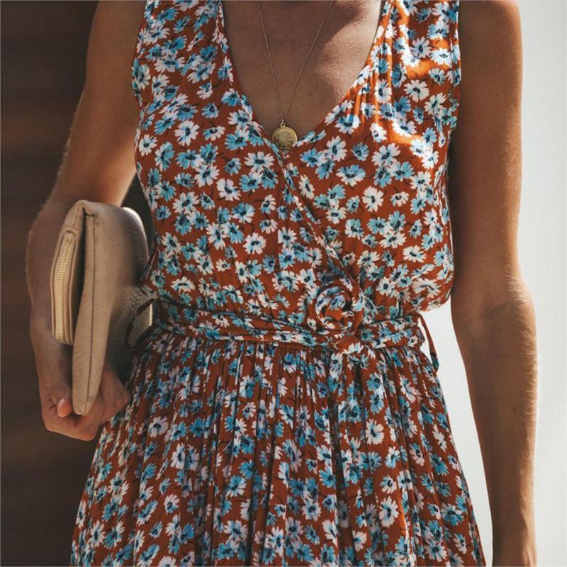 Robe longue portefeuille à col V, à volants et à motif floral délicat
