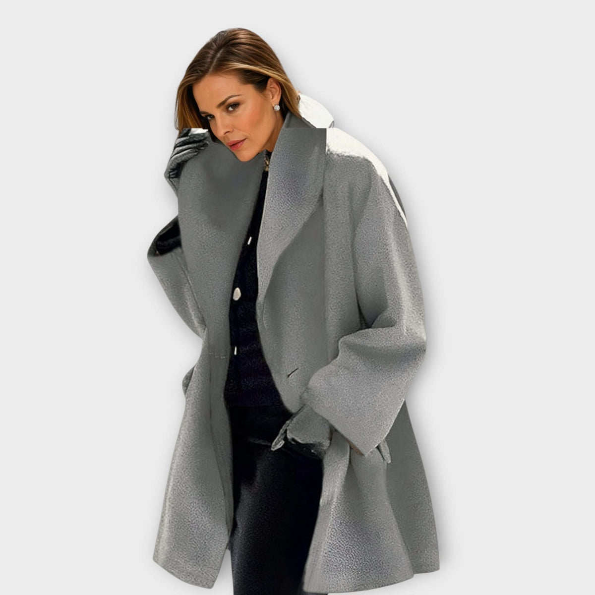 Women's open front coat with wide lapels and long sleeves