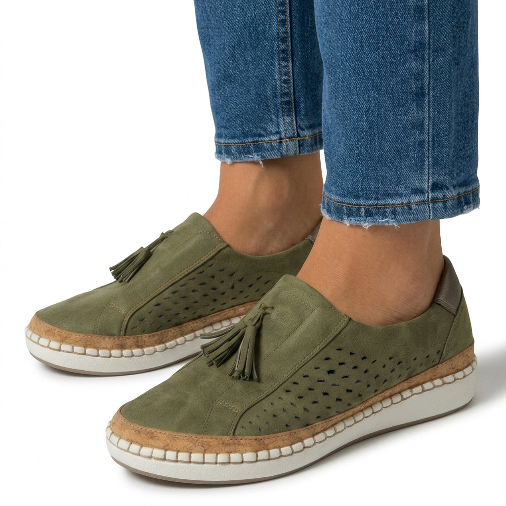 Tassel Slip-On Shoes Women’s Perforated Platform Loafers