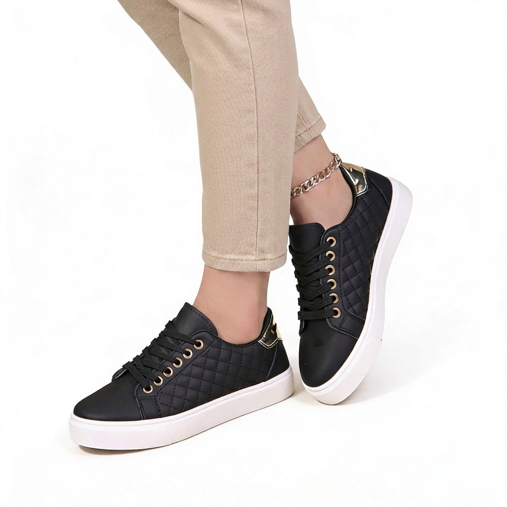 Sneakers – Quilted Lace-Up Everyday Style