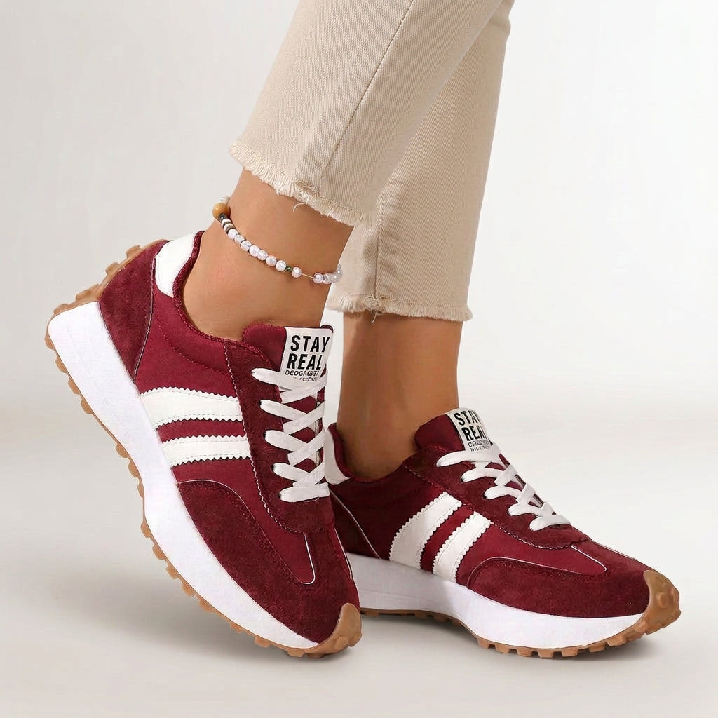 Sneakers – Retro Lace-Up Everyday Style