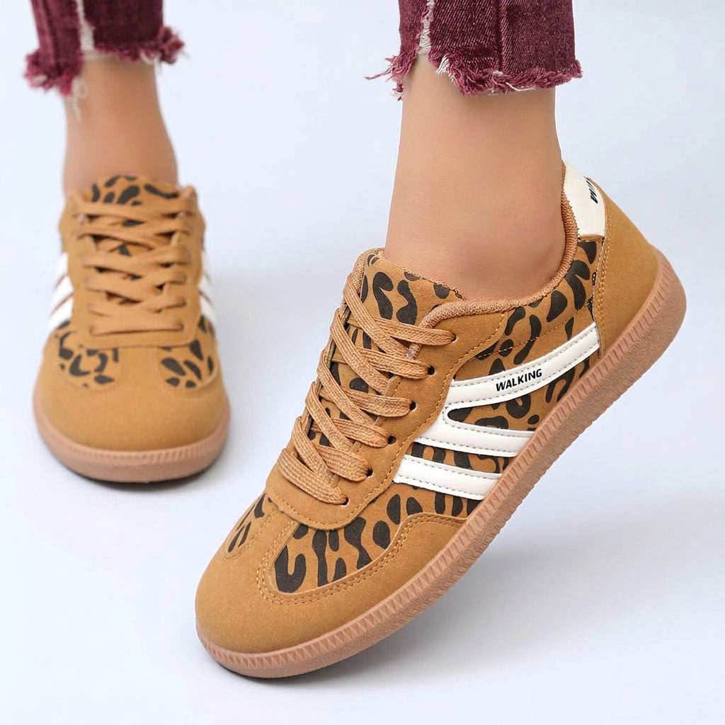 Sneakers – Lace-Up Low Top Casual Style