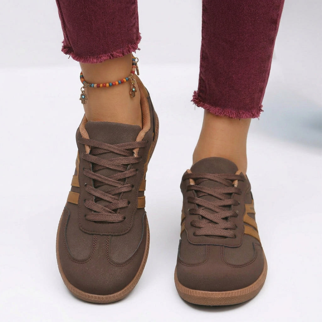 Sneakers – Lace-Up Low Top Casual Style