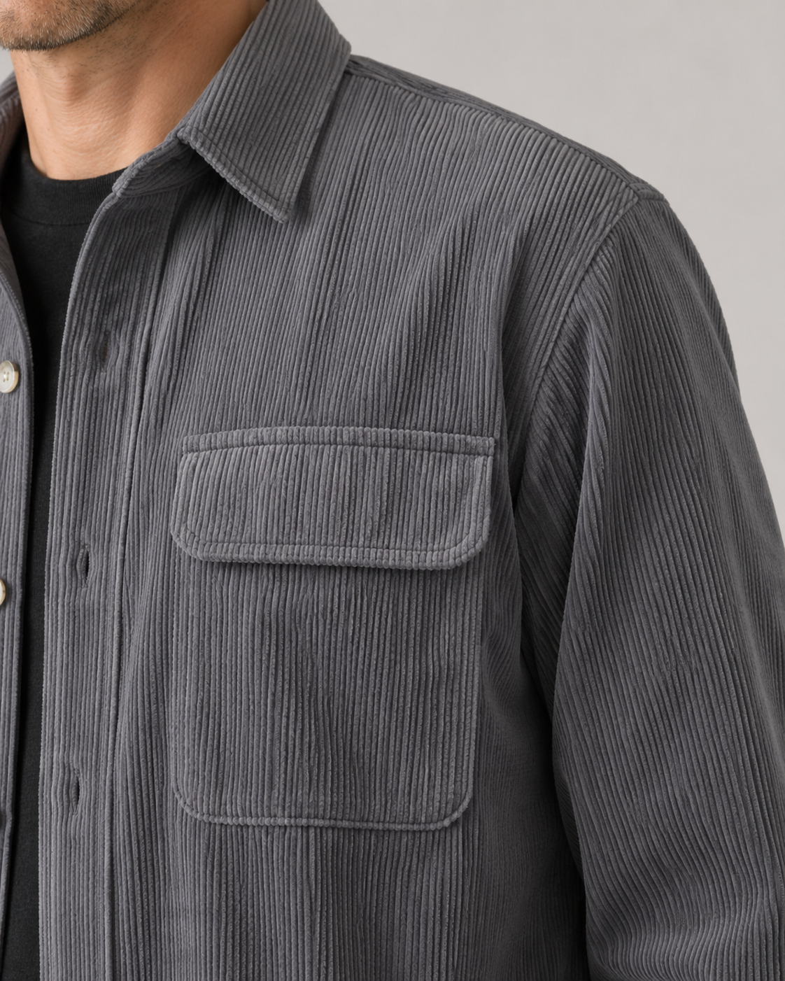 Men's long-sleeve ribbed overshirt with pointed collar and two flap pockets